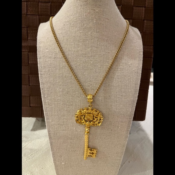 Ben-Amun Key Charm Pendant Necklace - Picture 7 of 16